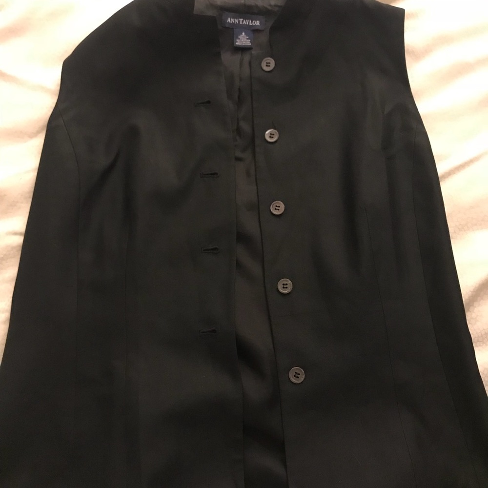 Ann Taylor sleeveless shirt